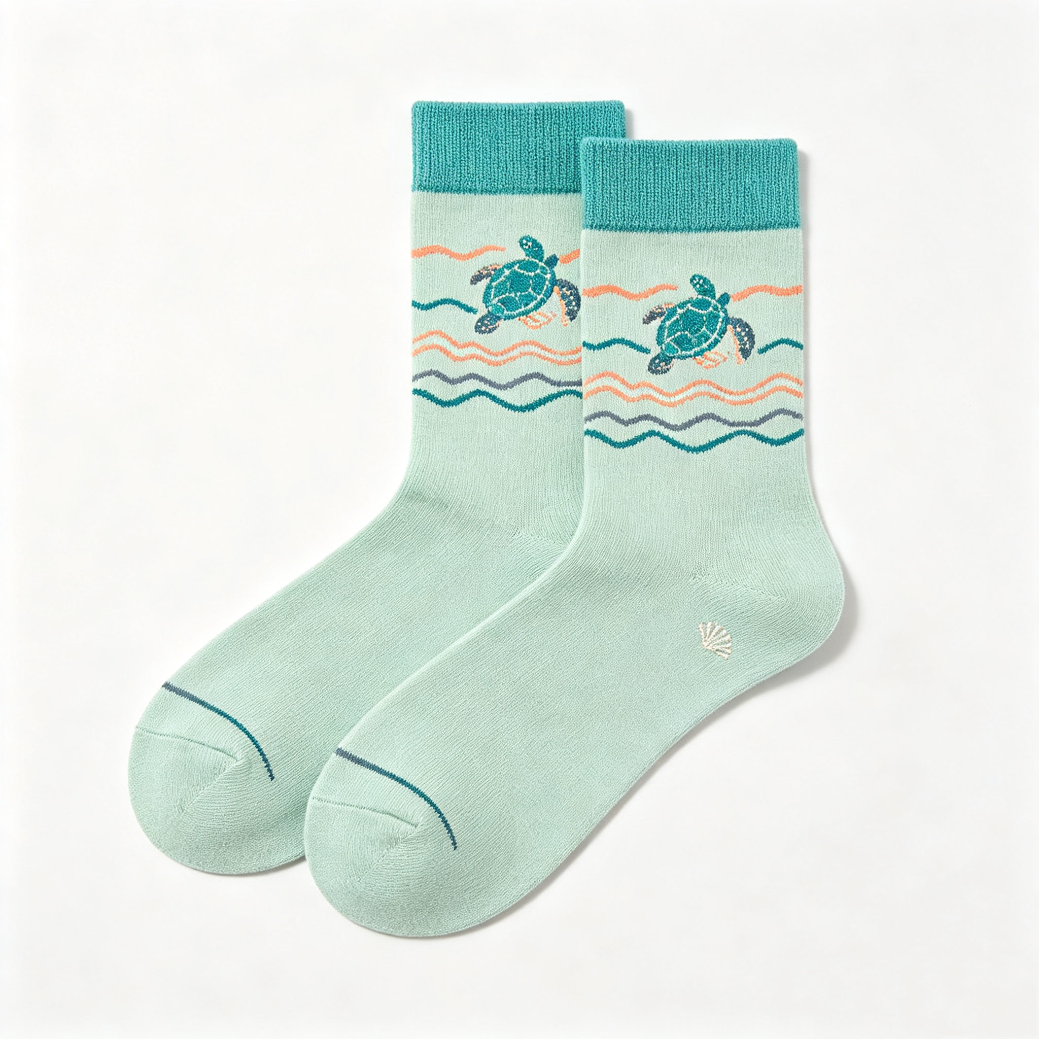 Cute Sea Turtle Ocean Wave Women Crew Socks